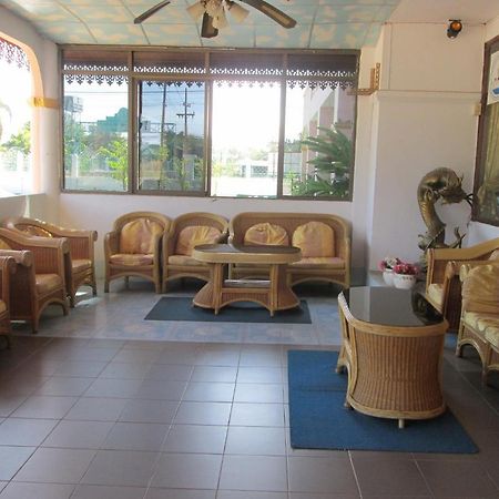 Royal Jommanee Hotel Nongkhai Nong Khai Bagian luar foto