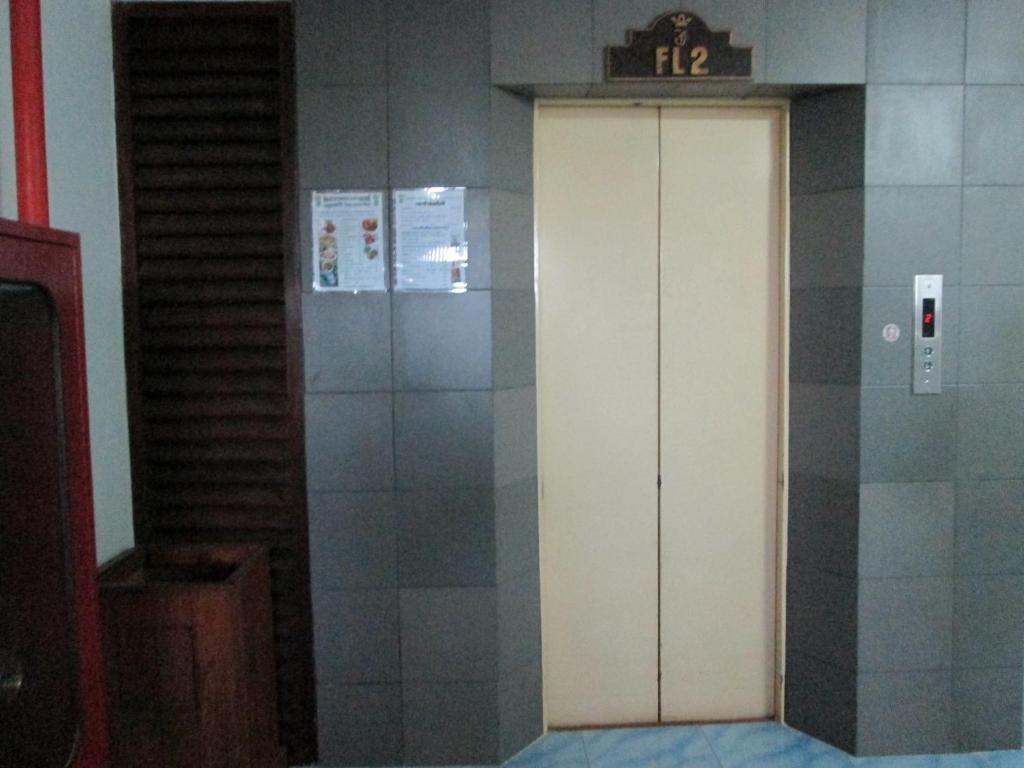 Royal Jommanee Hotel Nongkhai Nong Khai Bagian luar foto